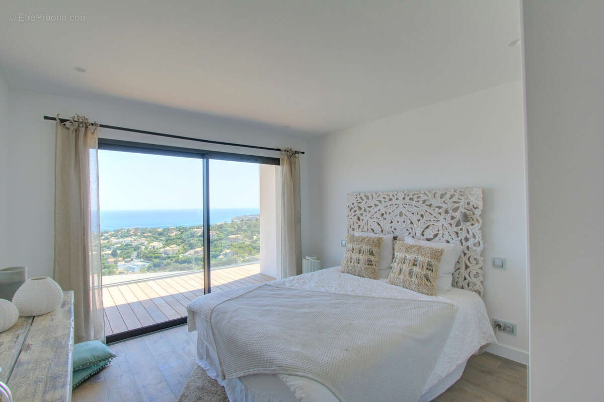 Villa contemporaine 8 pieces  vue mer panoramique avec double garage et piscine - photo 13