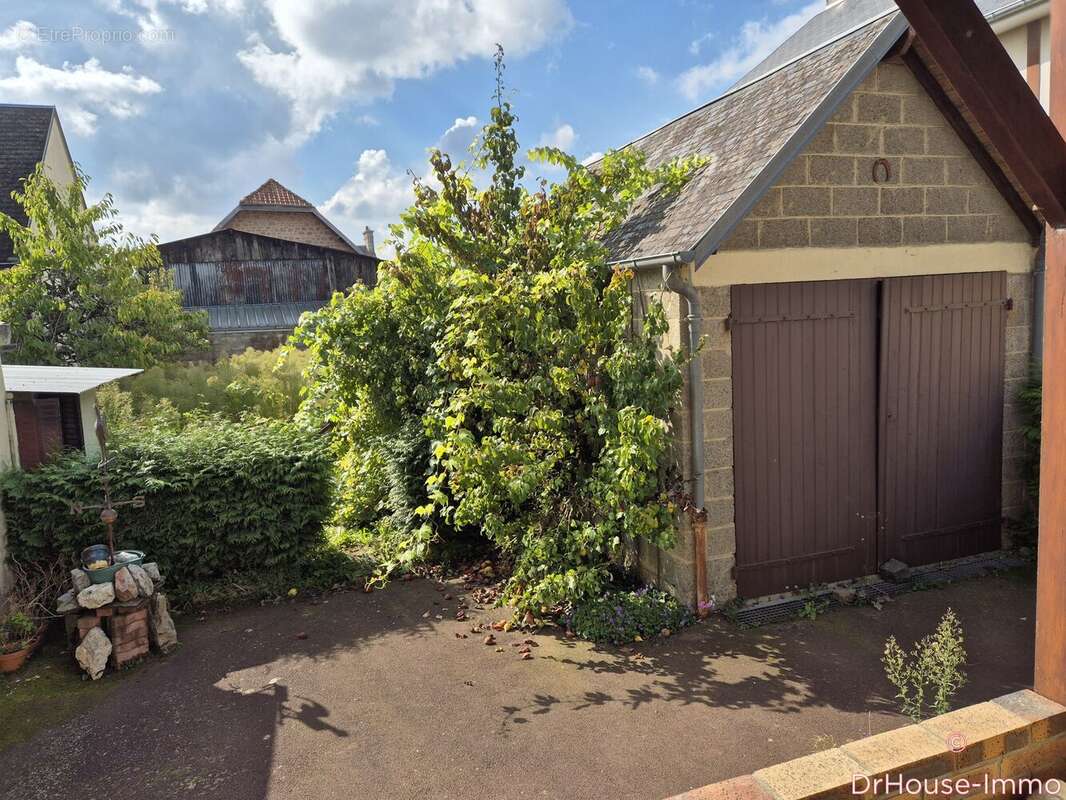 Maison à SAINT-HILAIRE-DU-HARCOUET