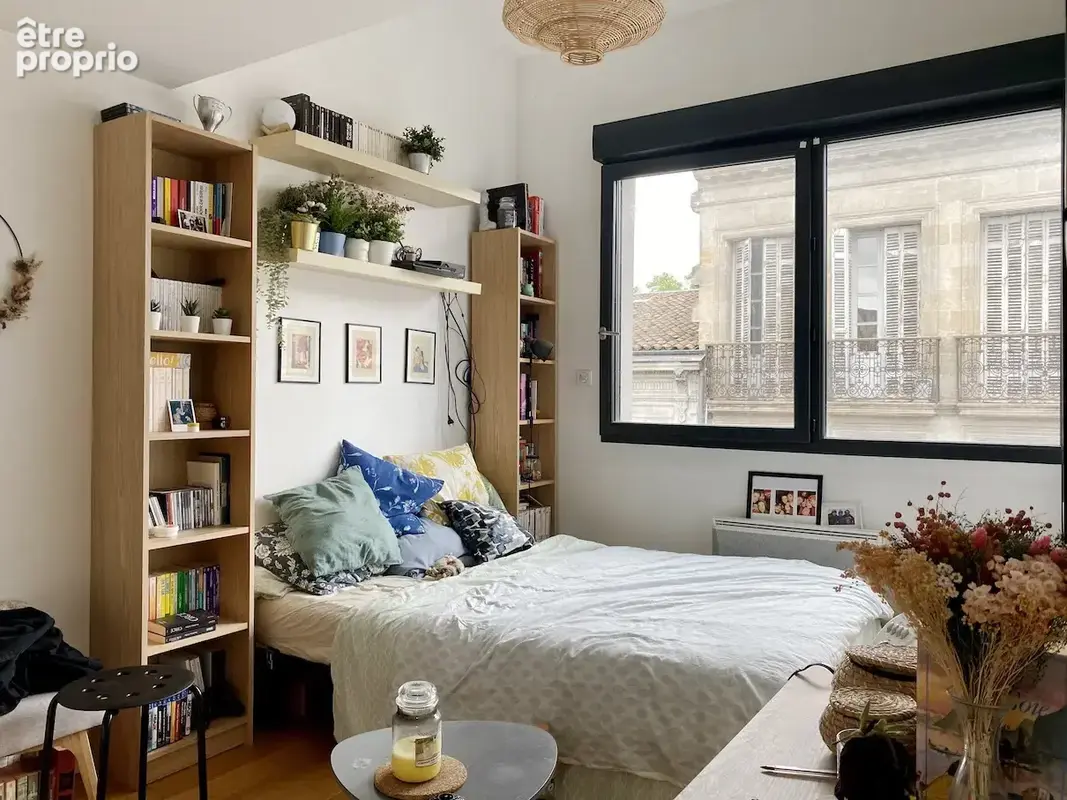 Bordeaux Sainte Croix, Bel appartement 2 stationnements motos et cellier - photo 2