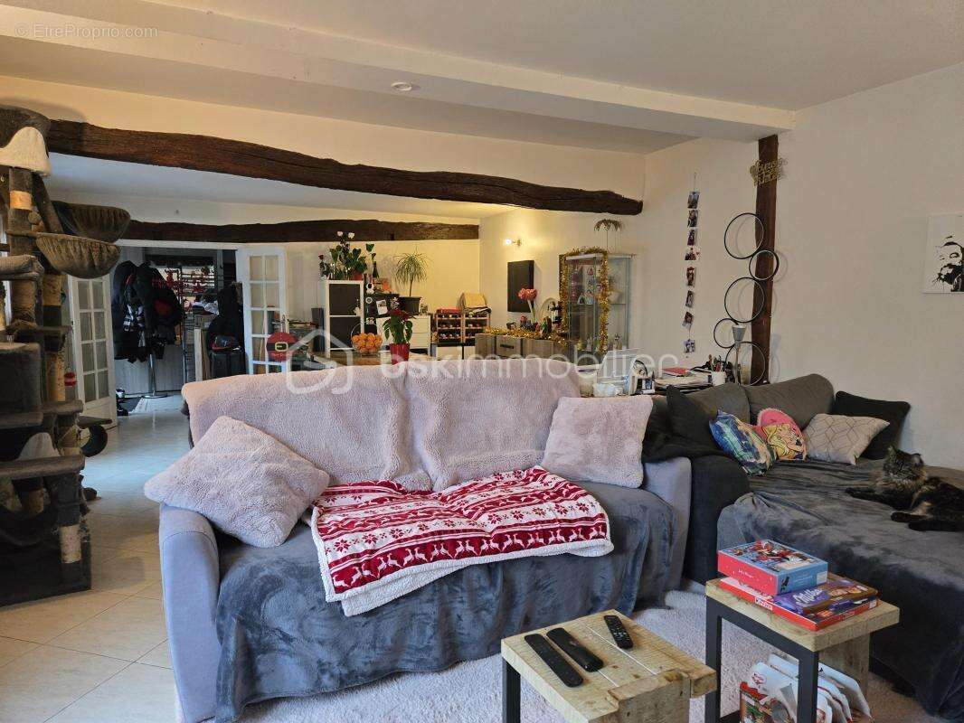 Maison à CHATENAY-SUR-SEINE