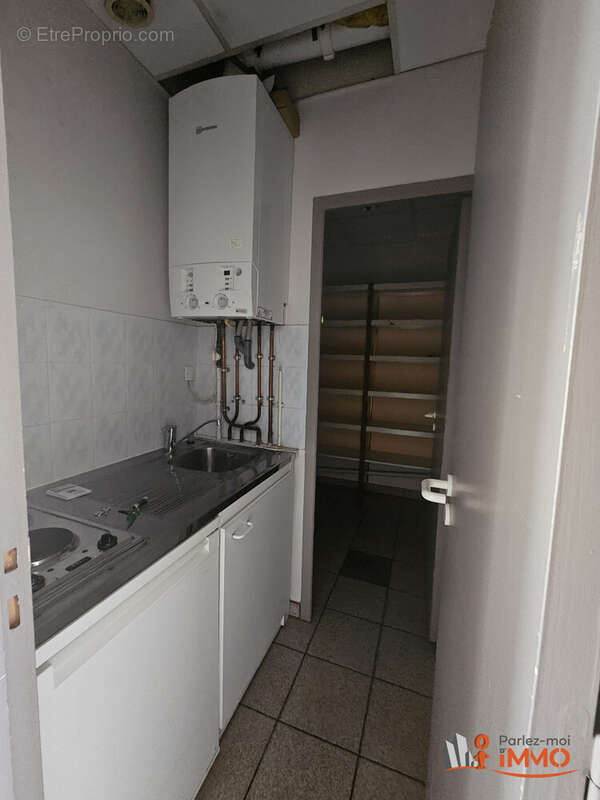 Appartement 80 m² à Saint-Genest-Lerpt  - photo 8