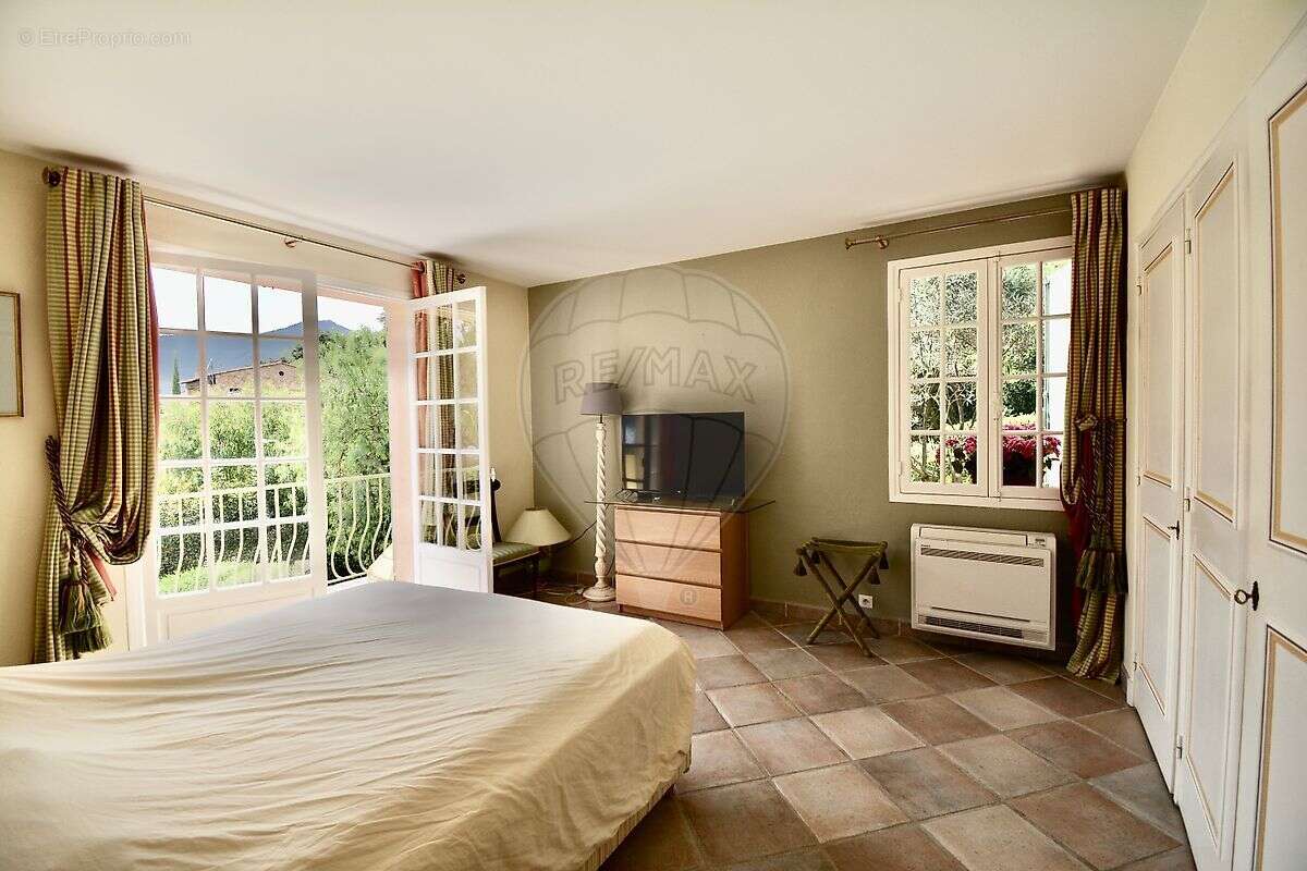 Maison à THEOULE-SUR-MER