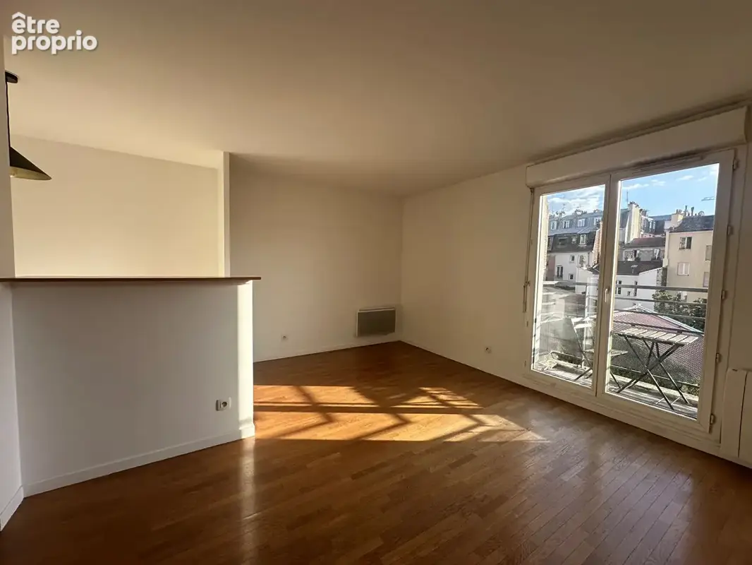 Saint Ouen Sur Seine - 2 pièces 40 m2 avec balcon + cave et parking - photo 4