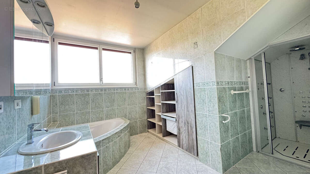 Maison à SAINT-ETIENNE-LES-REMIREMONT