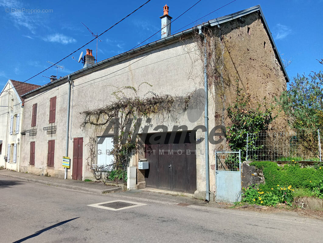 Maison à LUXEUIL-LES-BAINS