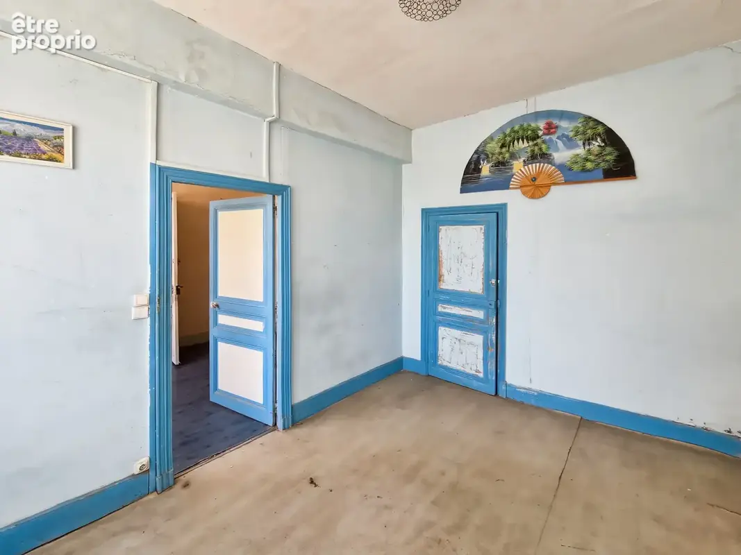 Maison de rue - Immeuble de 205m2 avec cave et jardin à Vic-Fezensac - photo 9