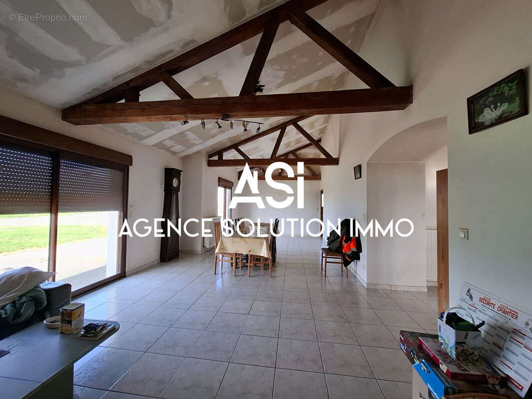 Maison à SAINT-JEAN-SUR-ERVE