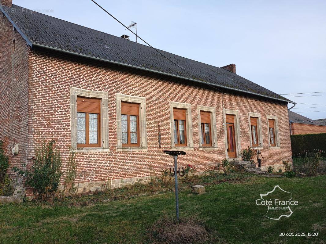 Maison à HOURY