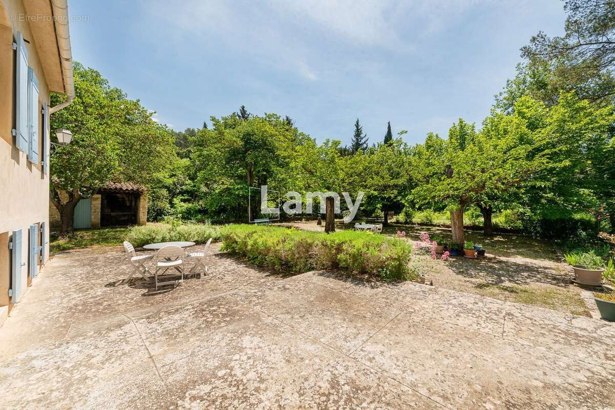 Maison à LE THOLONET