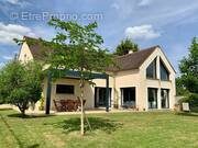 Maison à FONTAINE-LE-PORT