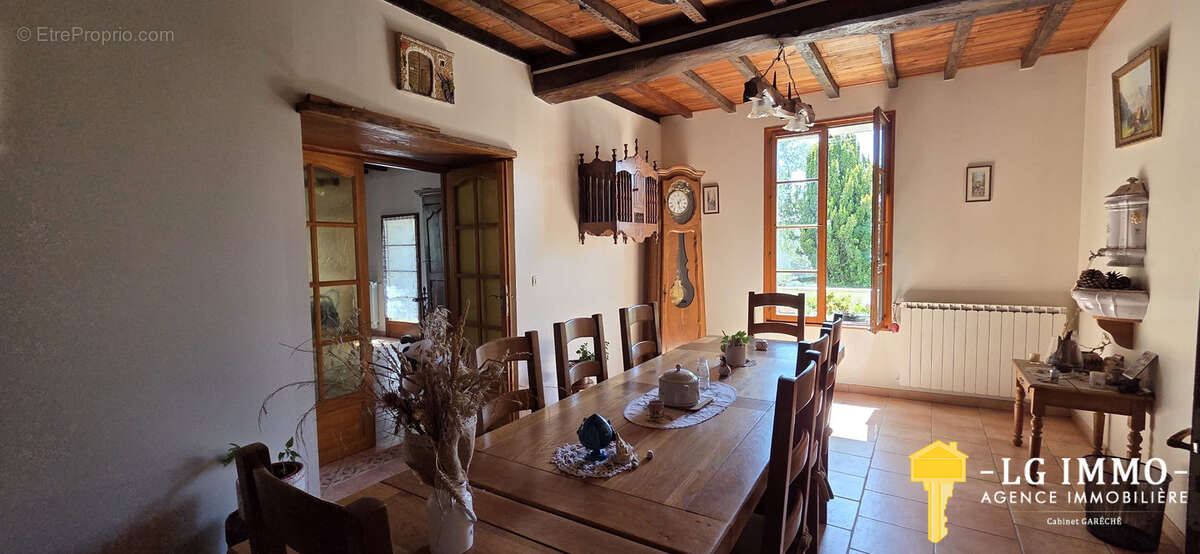 Maison charentaise 206 m2, 5 chambres, grandes dépendances, jardin - photo 5