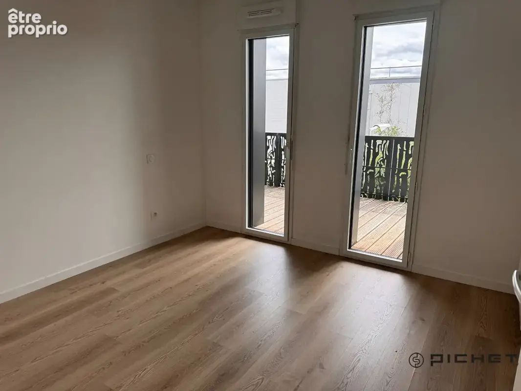 Appartement de type 3 avec 2 places de parking extérieur - photo 5