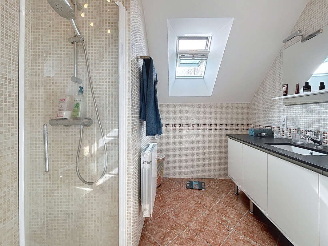 Maison à BRIGNAC-LA-PLAINE