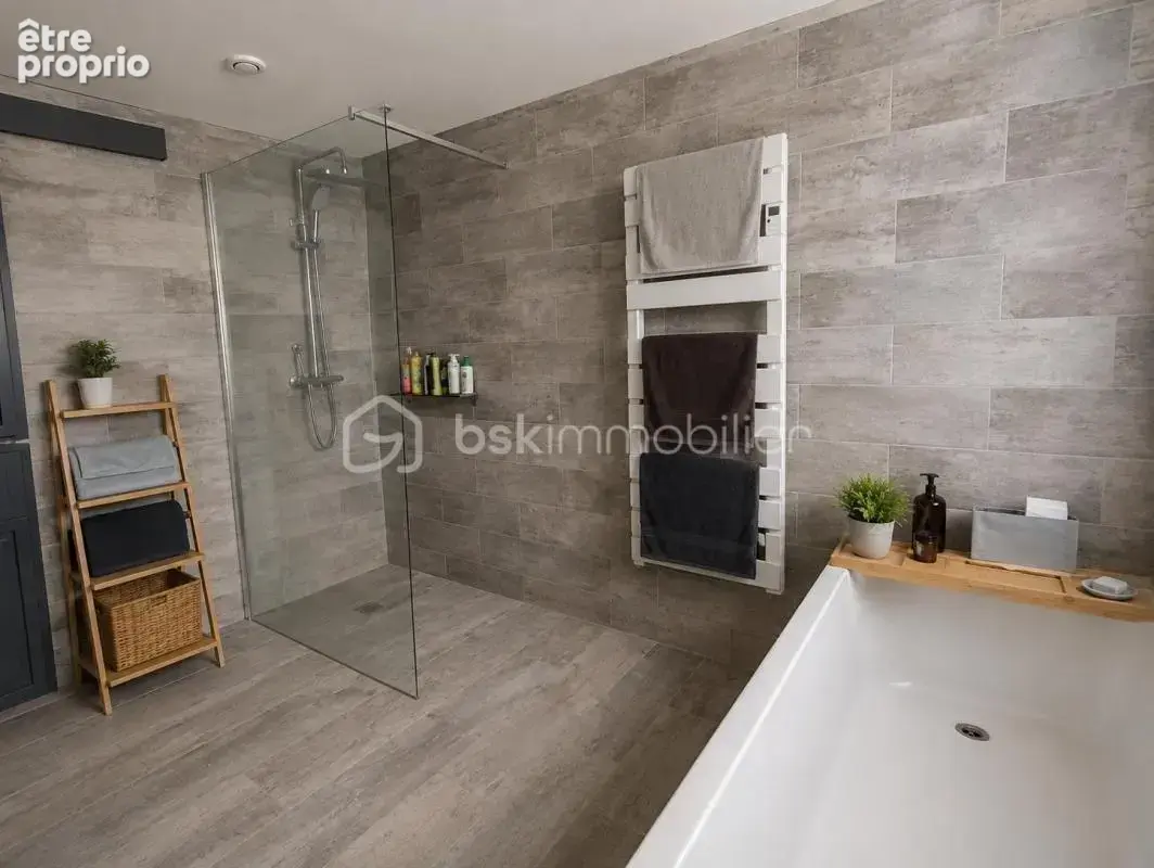 Maison familiale de 220 m² à Boisredon - photo 9