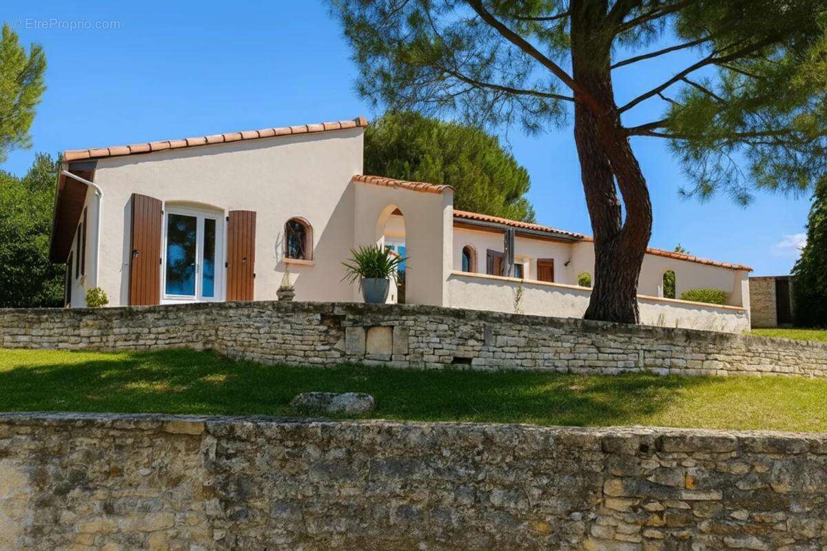 Maison à SAINT-MAURICE-LA-CLOUERE