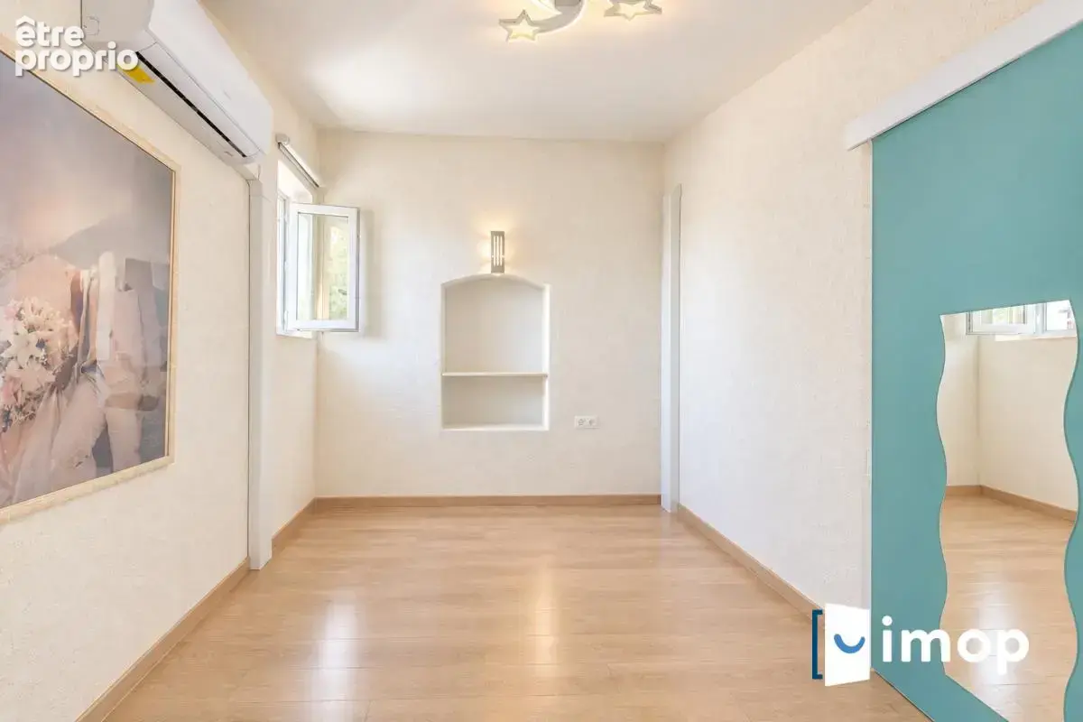 Maison de ville avec extérieur - photo 7