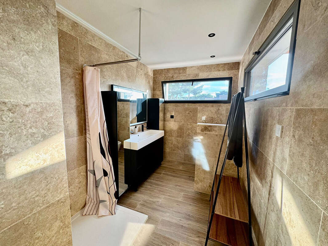 Appartement à CARRY-LE-ROUET