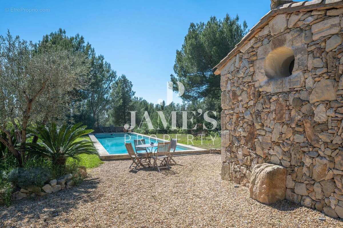Maison à MAUSSANE-LES-ALPILLES
