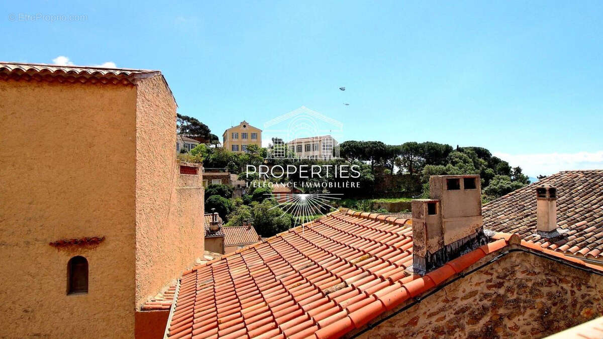 Maison à BORMES-LES-MIMOSAS