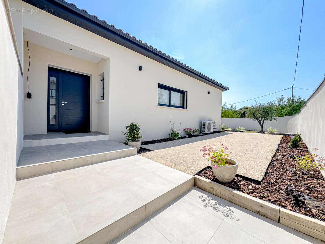 Maison à MONDRAGON