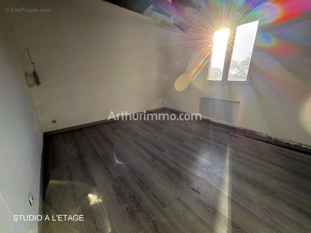 Maison à PLAN-DE-LA-TOUR