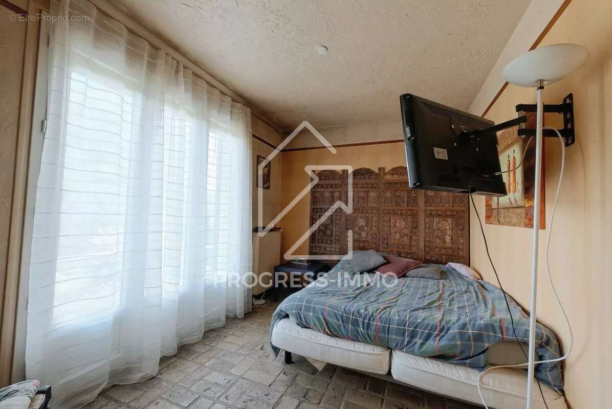 Maison à BRIE-COMTE-ROBERT