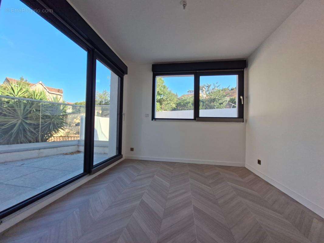  comme une villa suspendu ... des terrasses à perte de vue et le charme d'une demeure de caractère - photo 8