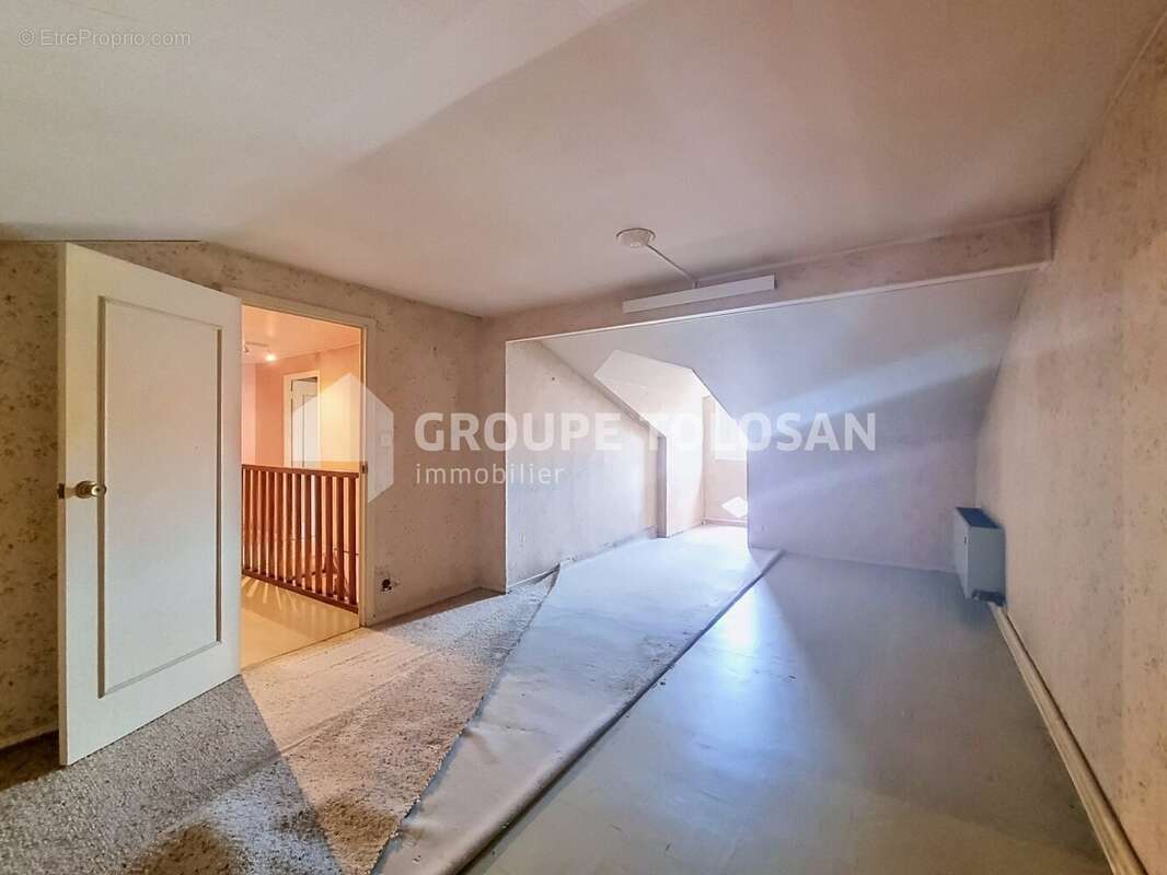 Maison 172 m² à Escalquens  - photo 18