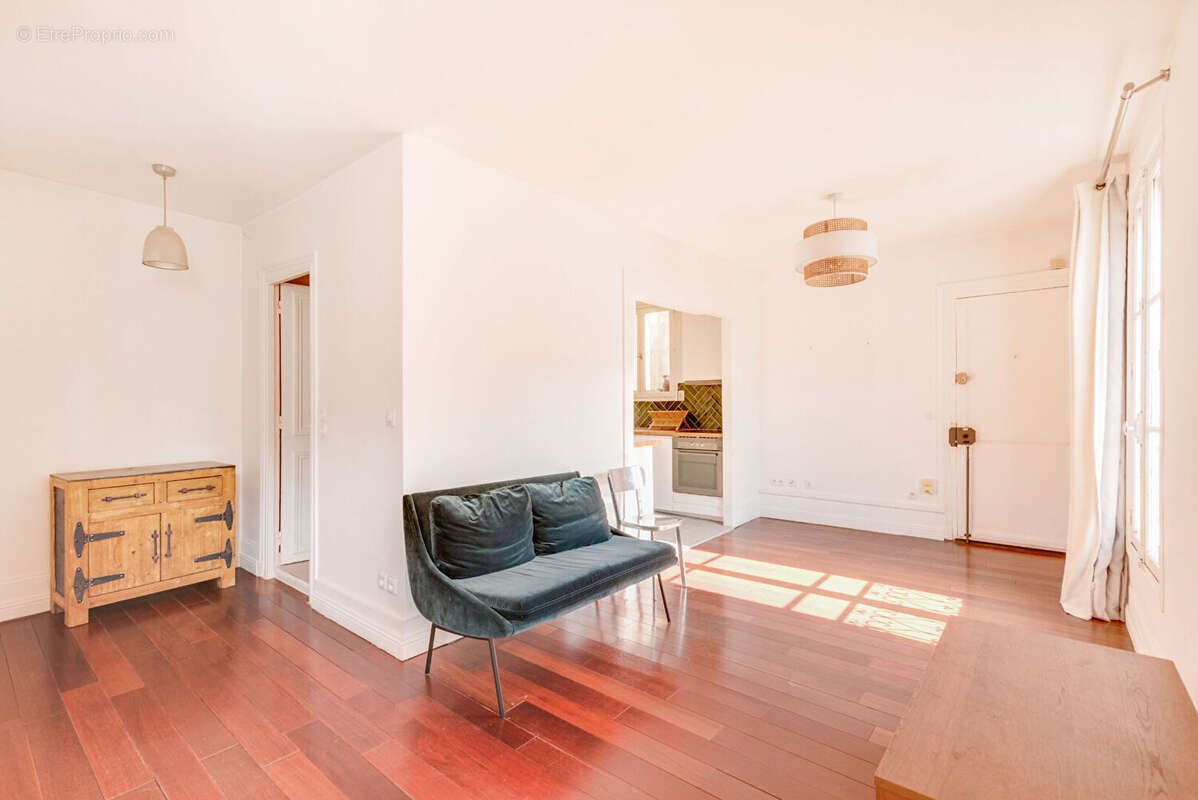 Appartement à PARIS-10E