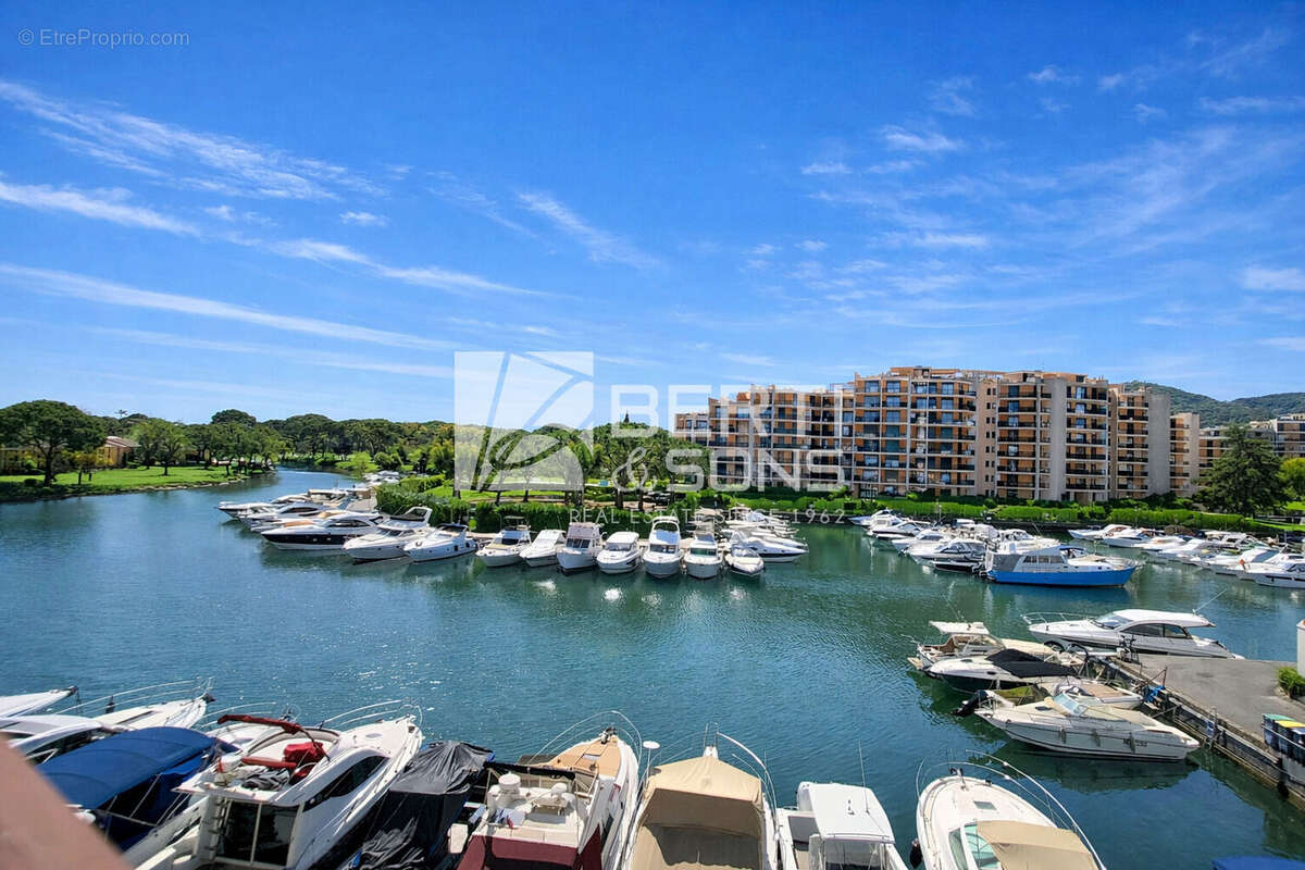 Appartement à MANDELIEU-LA-NAPOULE