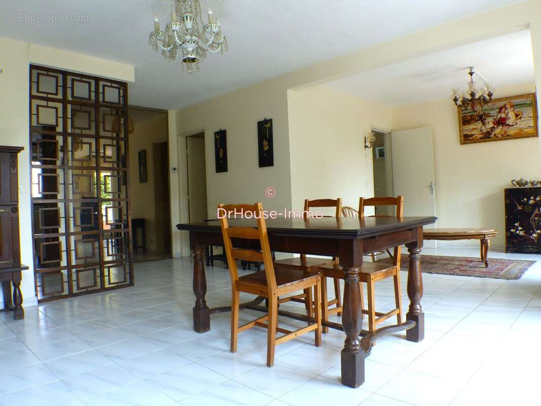 Appartement à MARSEILLE-11E