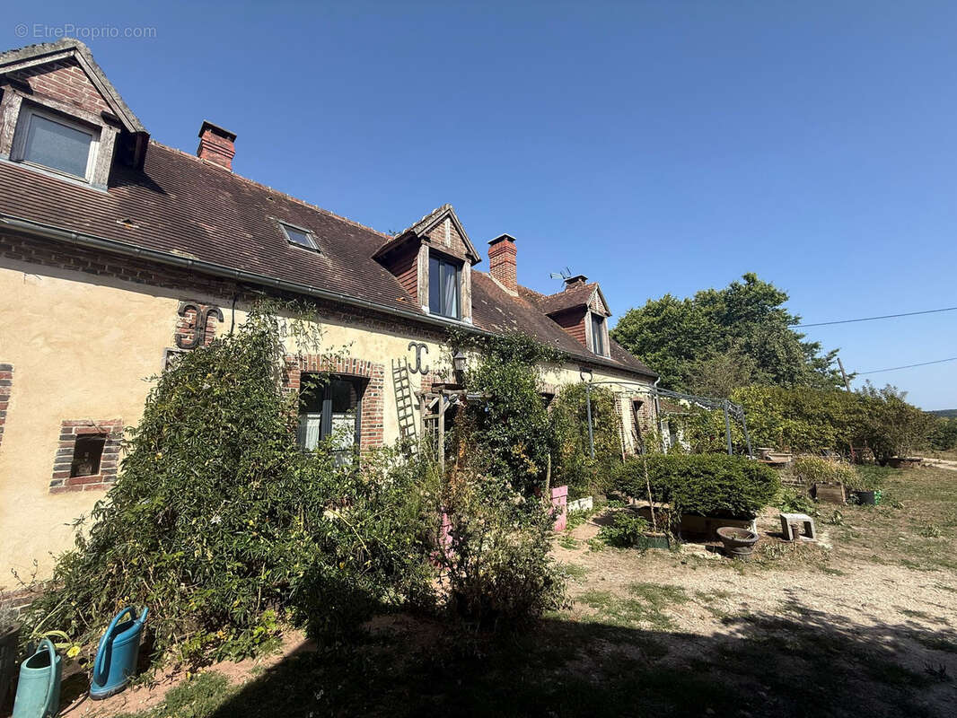 Maison à SAINT-AQUILIN-DE-CORBION