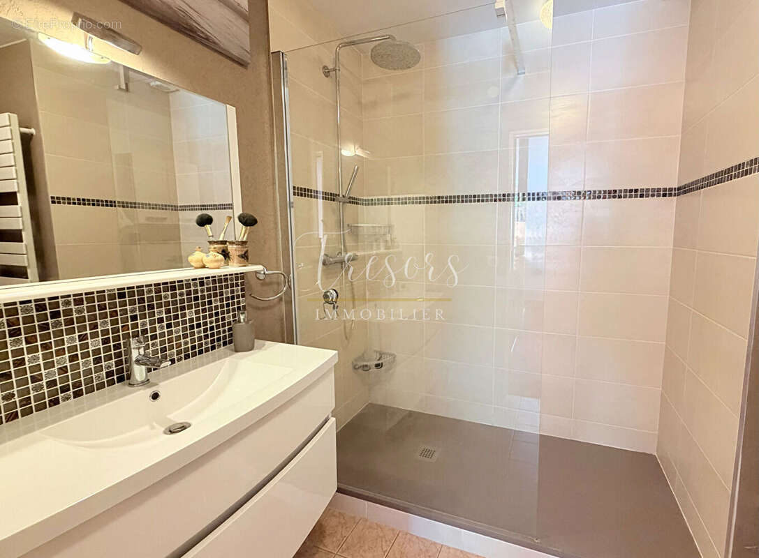 Annecy Vieugy, Appartement en Rez-de-Jardin de 97 m2 - photo 8