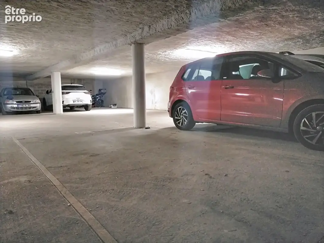 VINCENNES : PARKING 14m² Angle Jarry/Libération - photo 2