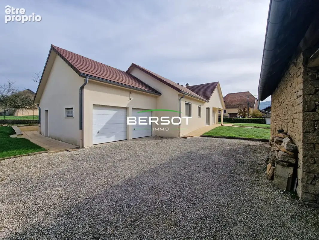 Maison de plain pied de 131 m² - 6 pièces, 3 chambres à Branne - photo 12