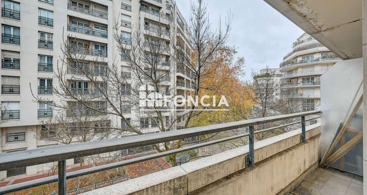 Appartement à ISSY-LES-MOULINEAUX