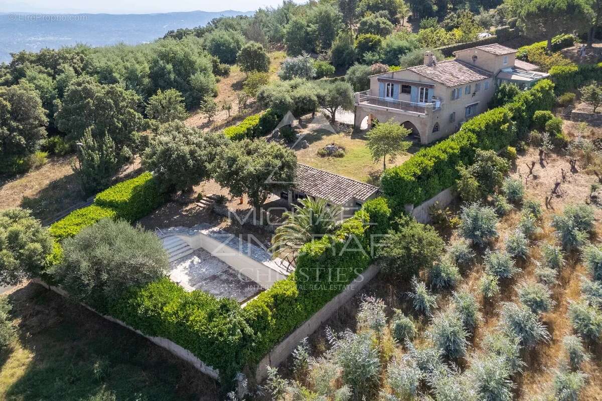 Maison à MANDELIEU-LA-NAPOULE