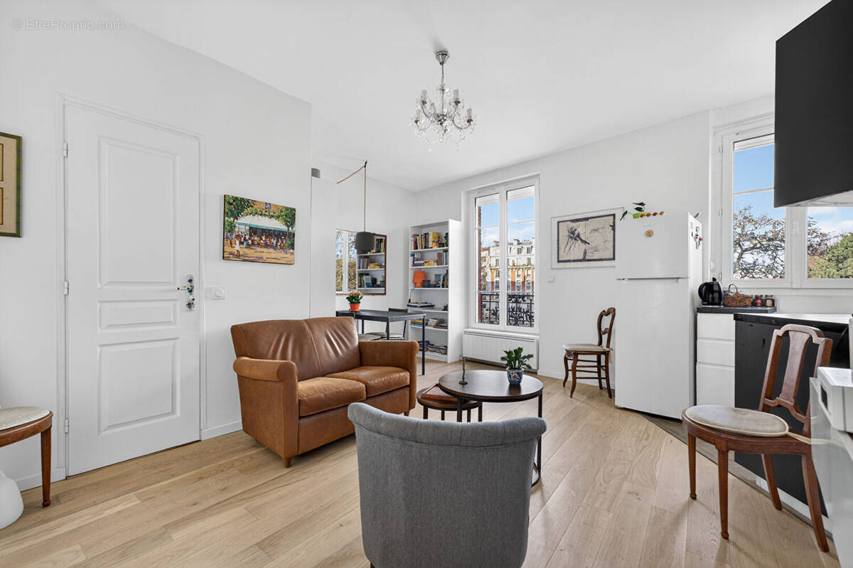 Appartement à PARIS-15E