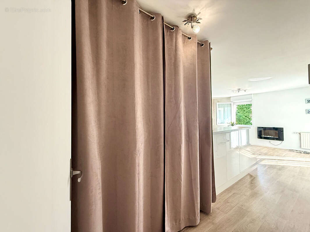 Appartement à BRIE-COMTE-ROBERT