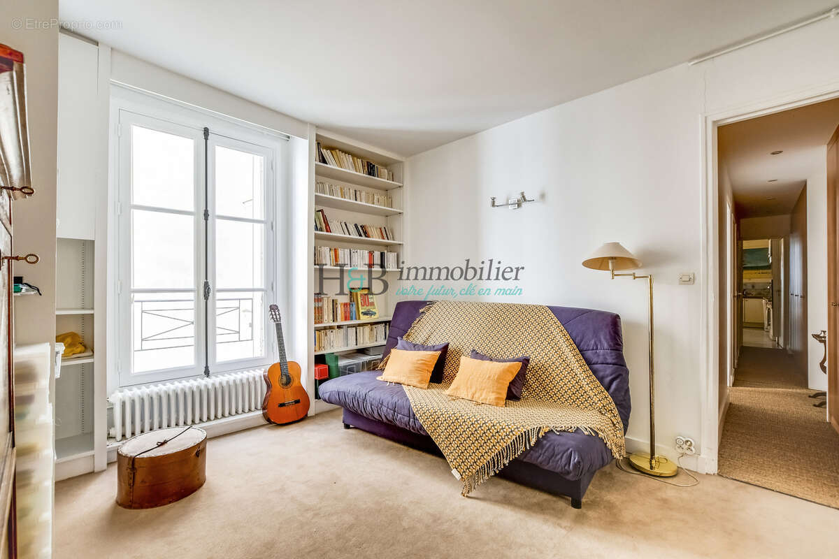 Appartement à PARIS-7E