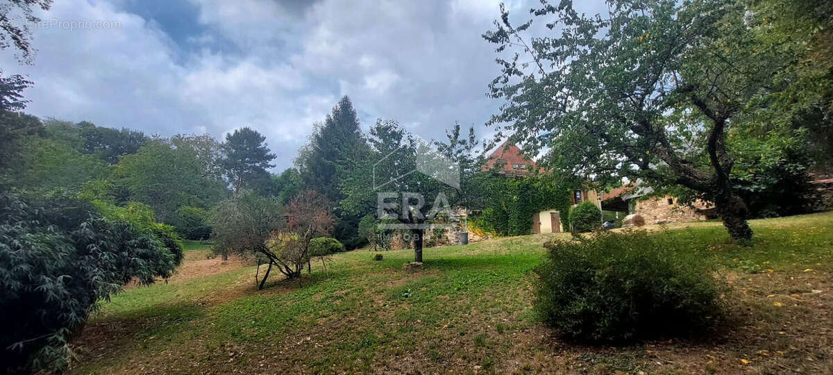 Maison à LACAPELLE-MARIVAL