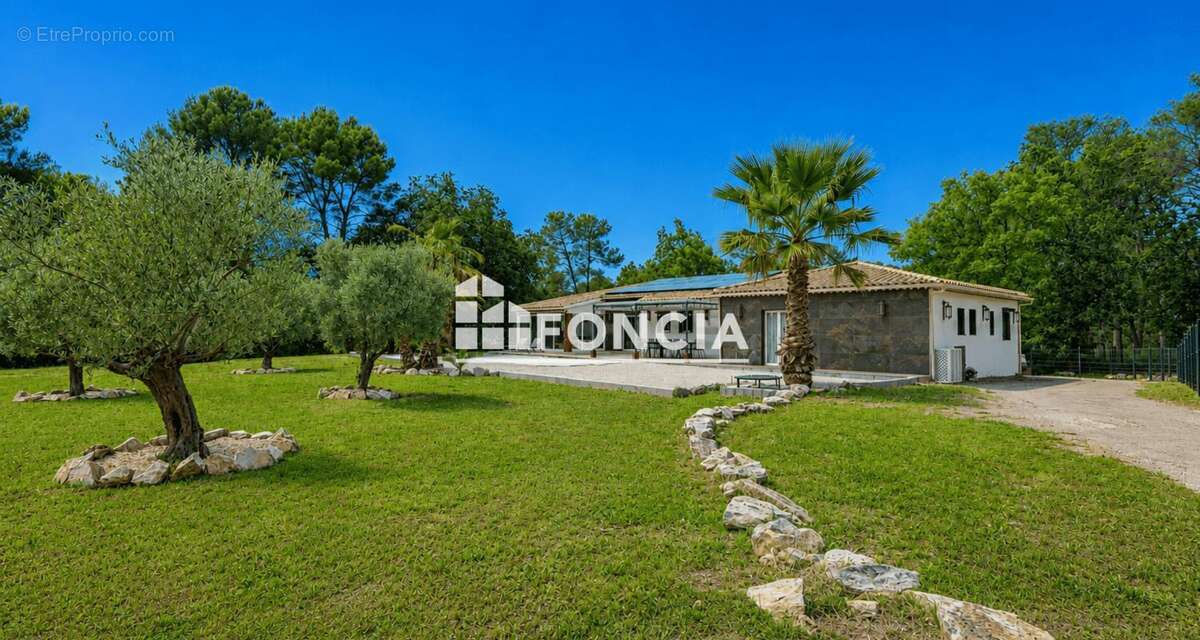 Maison à TRANS-EN-PROVENCE