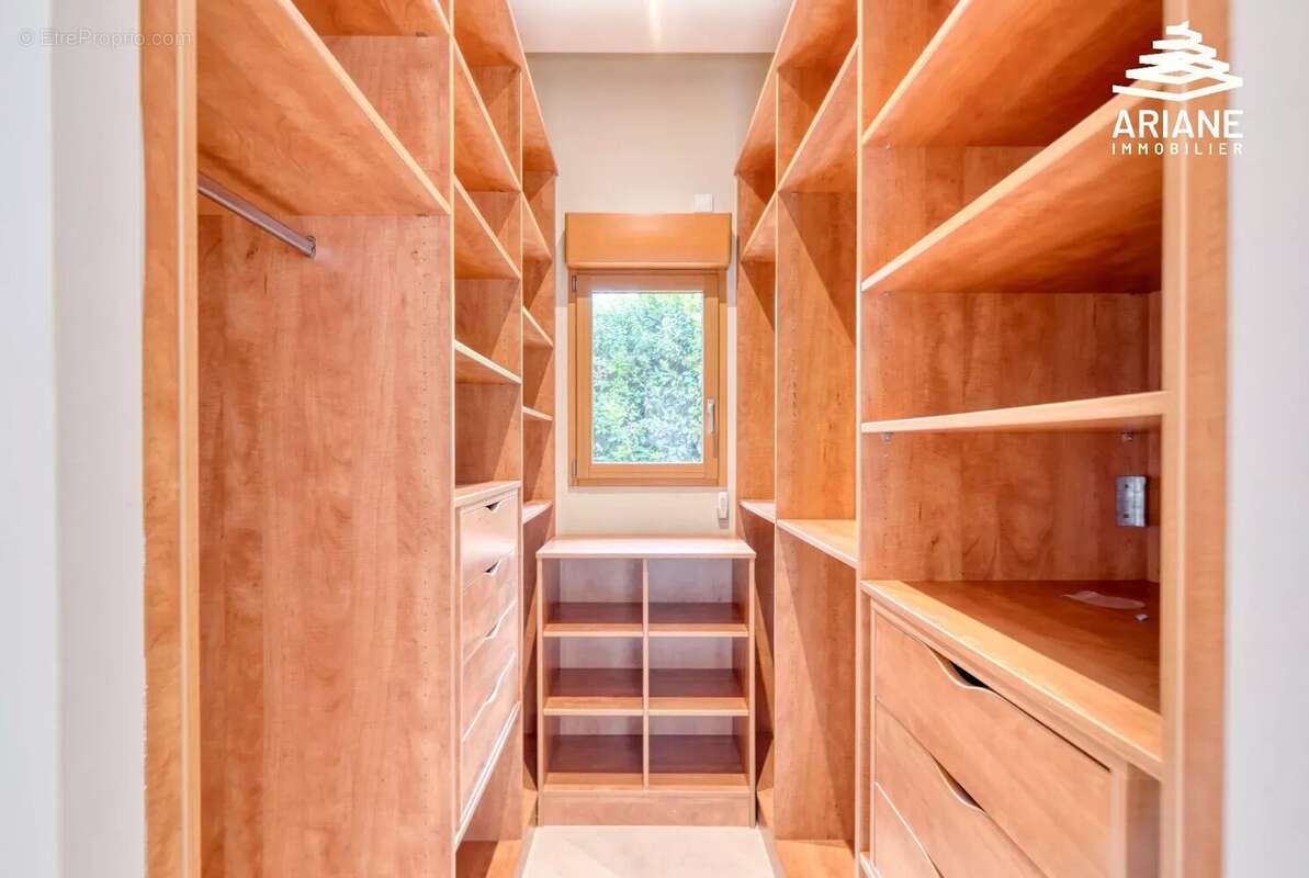 Maison à SAINT-CYR-AU-MONT-D&#039;OR