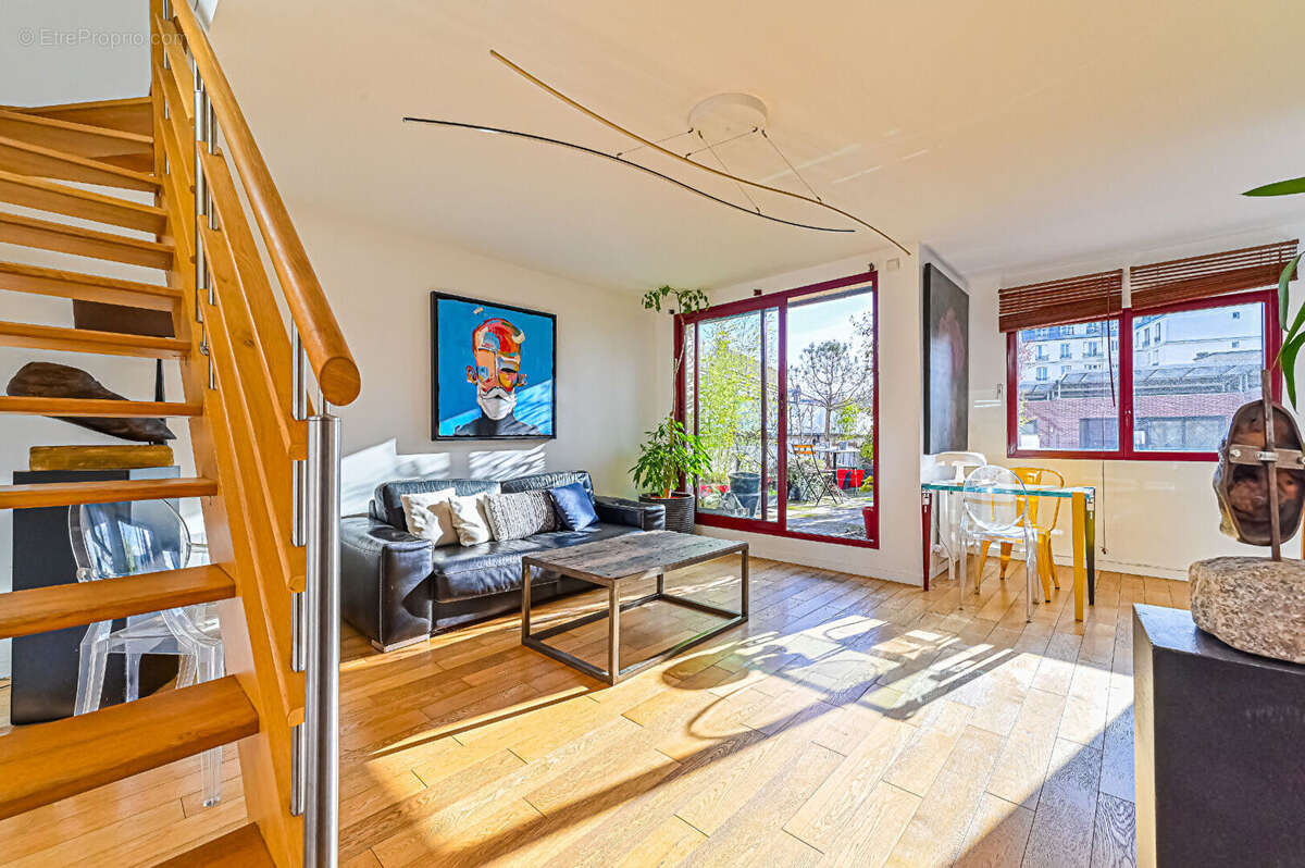 Appartement à PARIS-19E