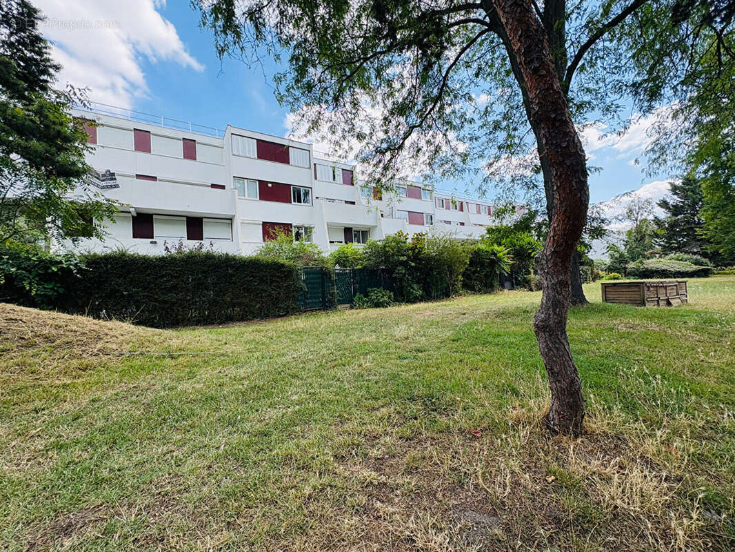 Appartement à FONTENAY-SOUS-BOIS