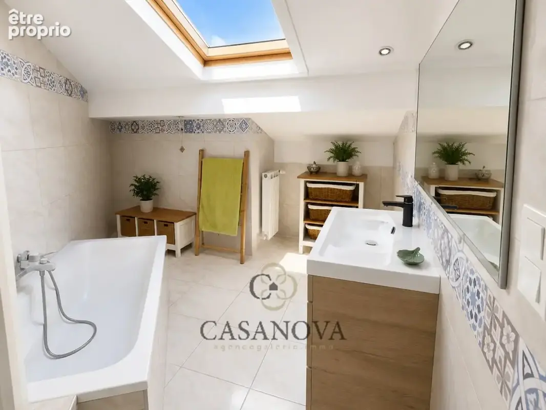 Maison 191 m² avec jardin paysager, jacuzzi et garage au centre de Pérols - photo 30