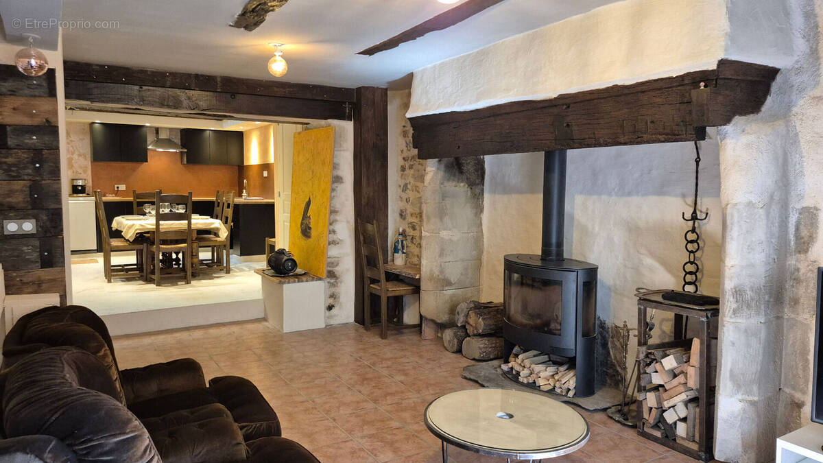 Maison à SAINT-COME-D'OLT