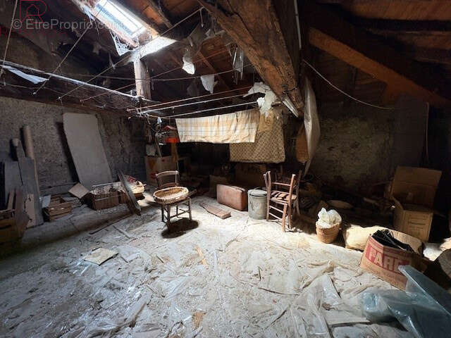 Maison à AUSSILLON