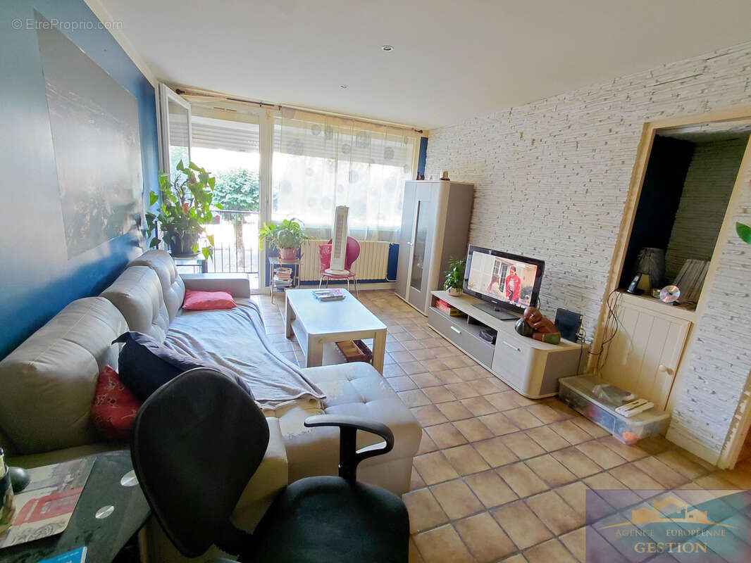 Lourdes, T3 de 70 m2 avec balcon et cave - photo 3