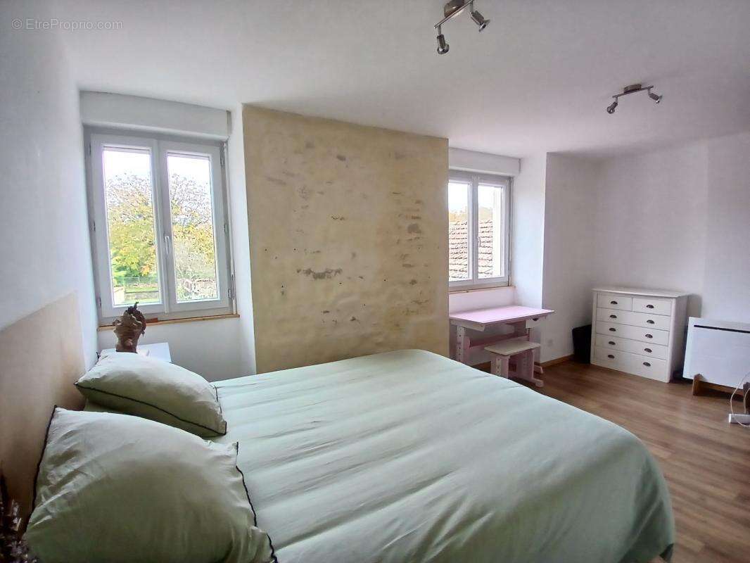 Maison à SAINT-CLAUD